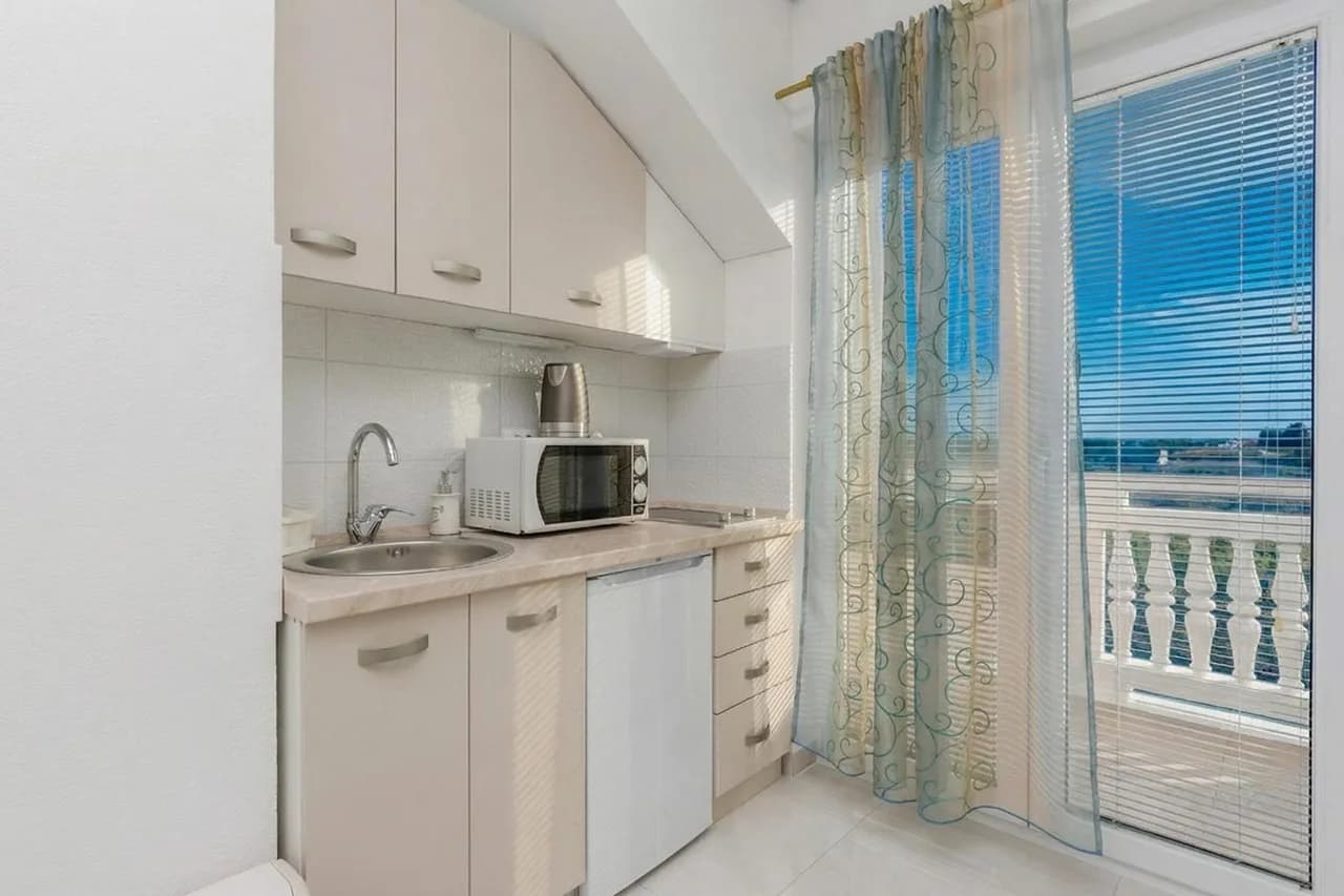 Poolside Apartment in Privlaka photo 3