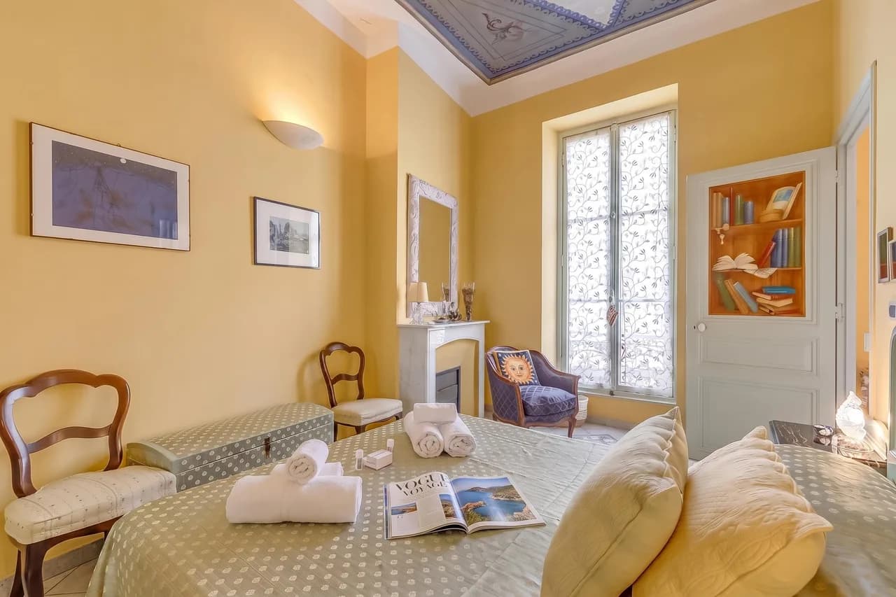 The Menton Townhouse with Balcony photo 5