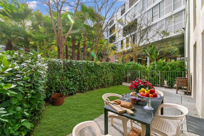 La Marenda - City Center Apartment with Terrace Garden