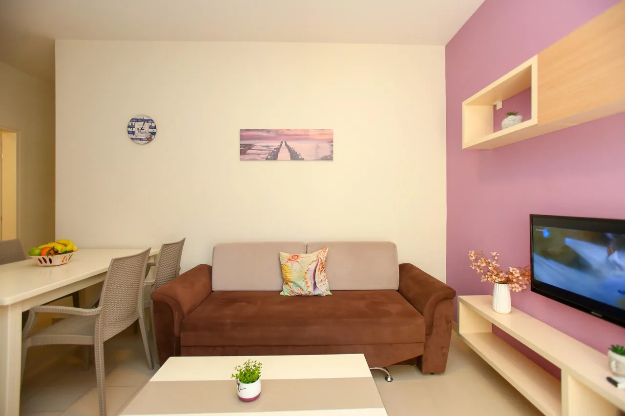 307A, Diamond Two Bedroom Apartment photo 2
