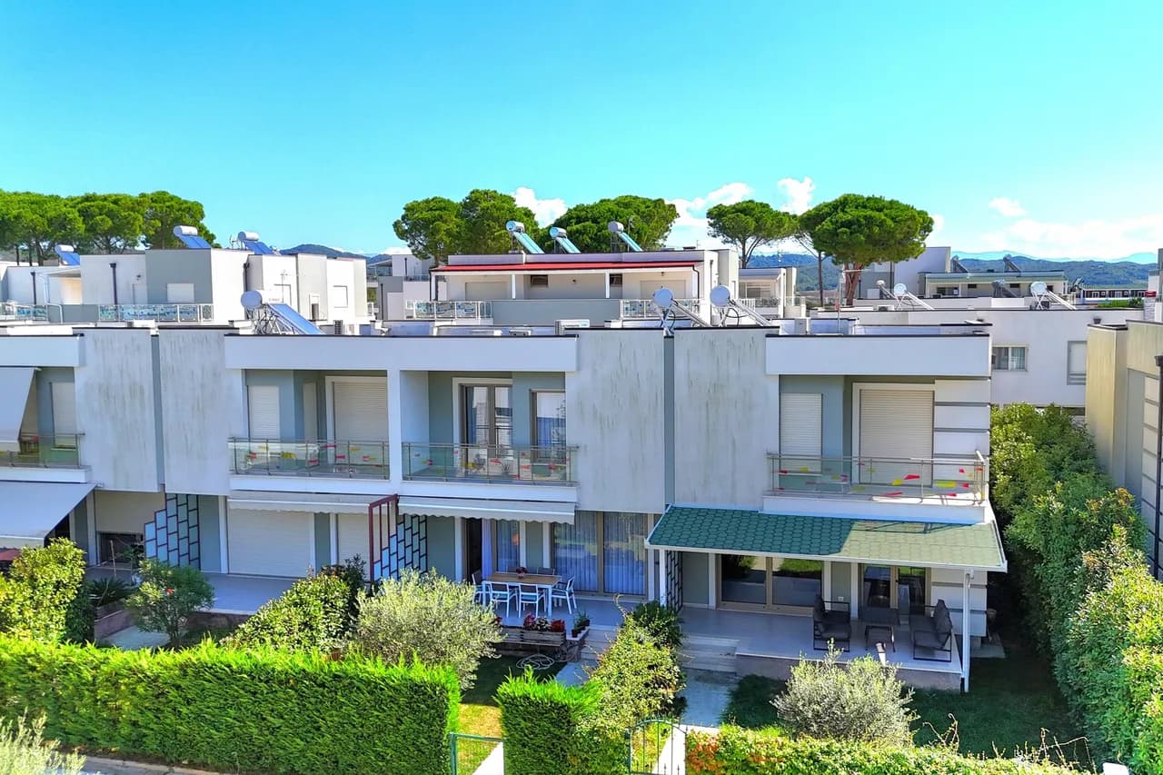 Contemporary Villa in Lalzit Bay, Albania photo 2