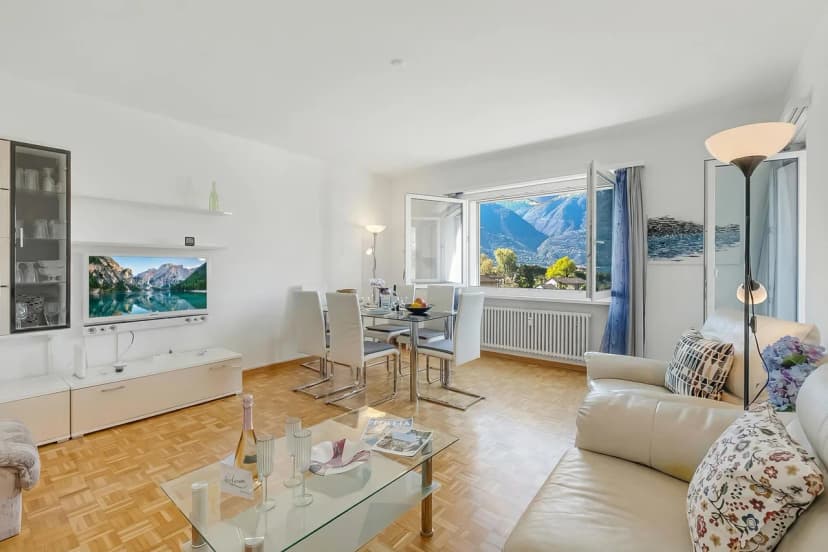 Il Tenero Appartamento with Balcony and Parking