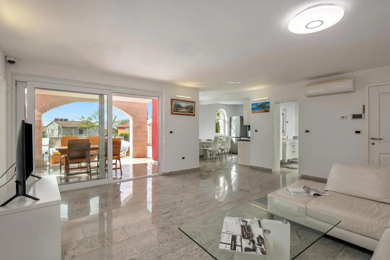Apartment With Private Pool in Umag, Istria, Croatia photo 4