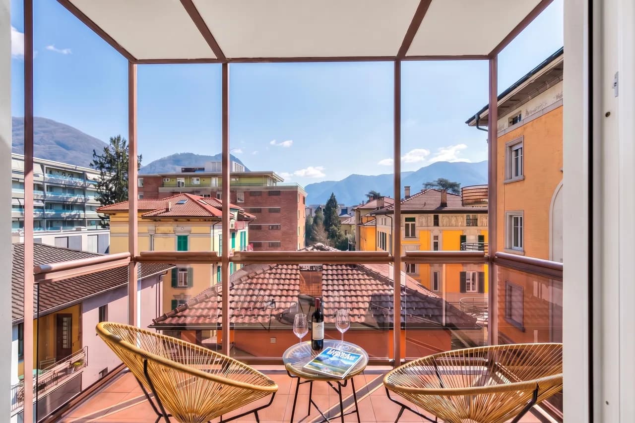 Casa Berna - Balcony Apt with Mountain Views
