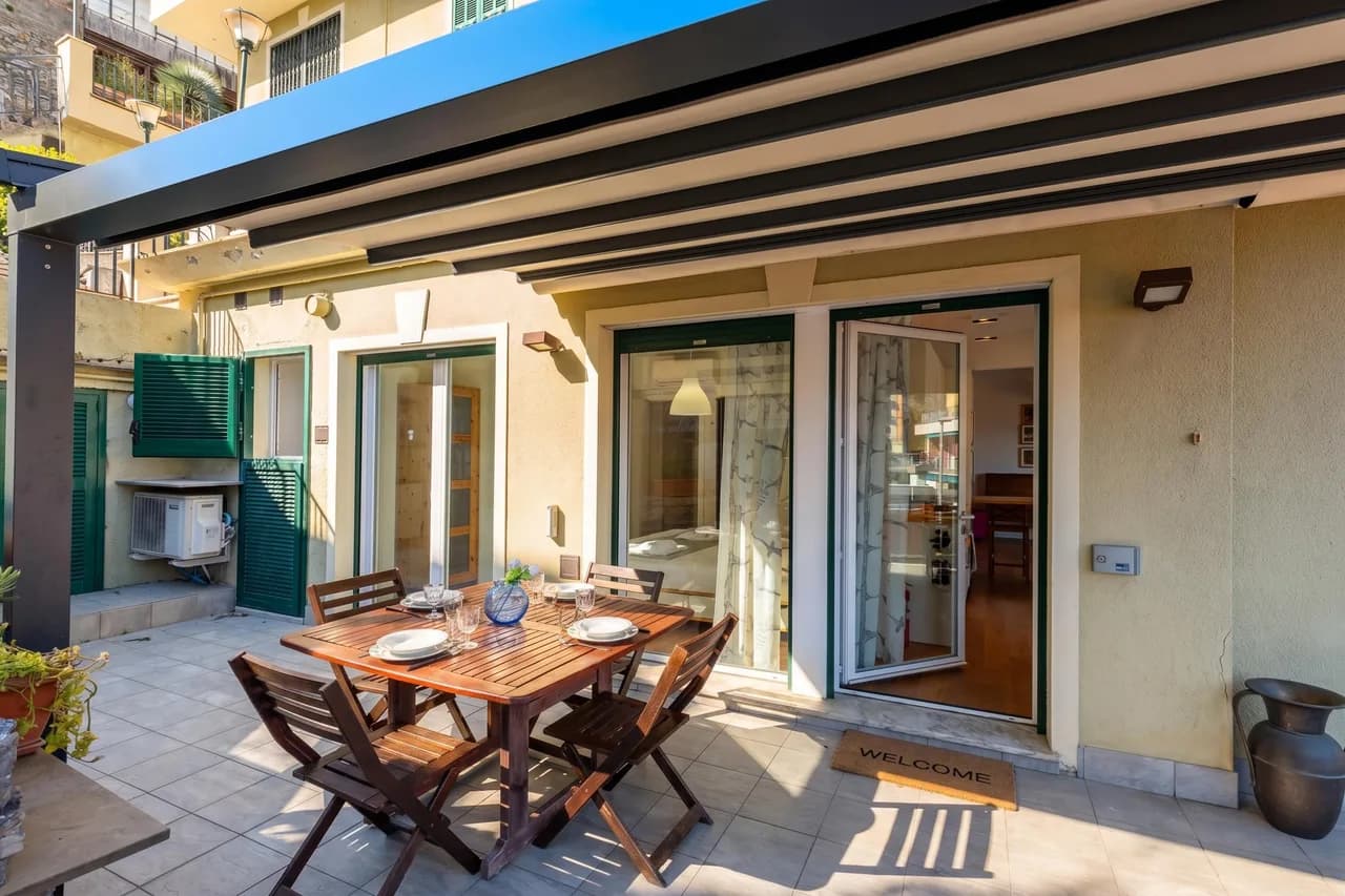 The Blue Window Apartment In Bogliasco