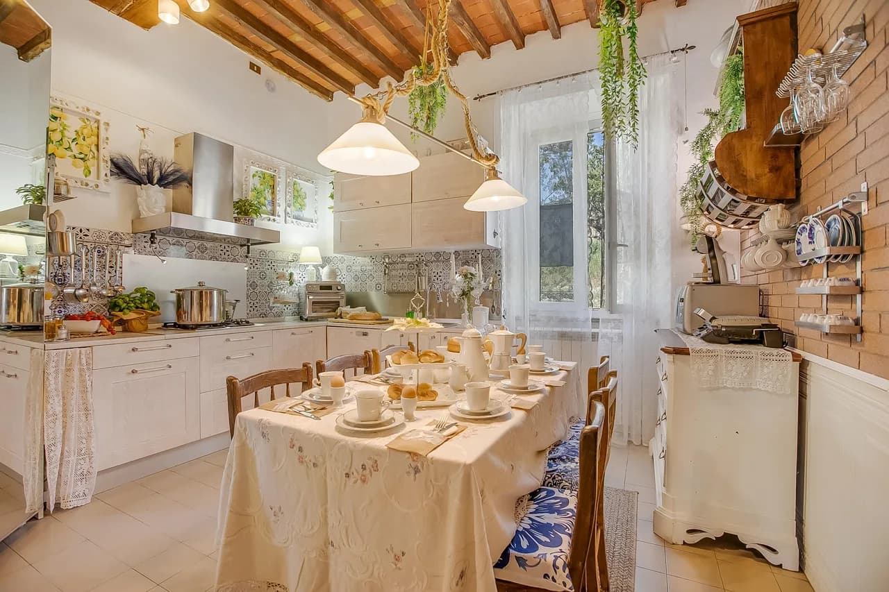 Spacious Family Apartment in Lucca, Tuscany, Italy photo 3