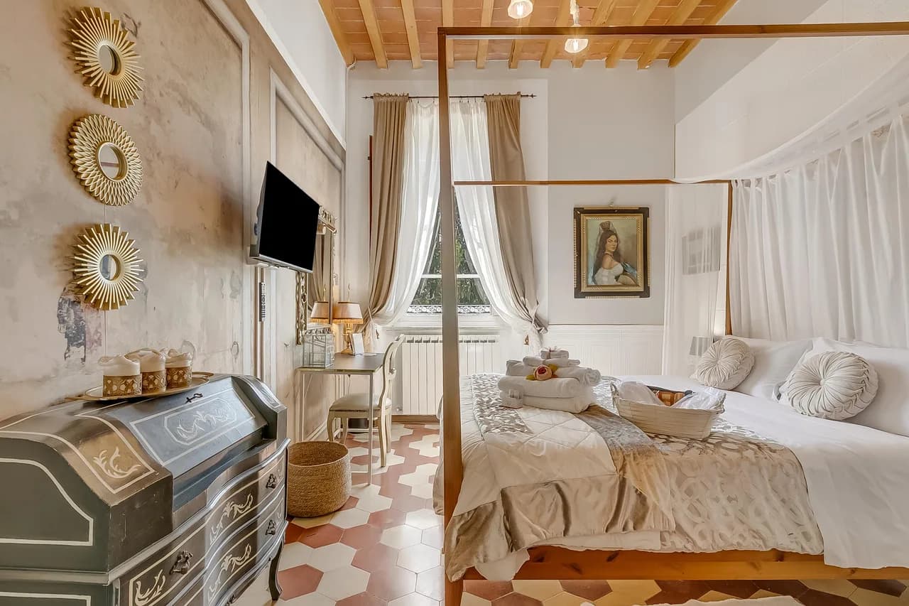 Spacious Family Apartment in Lucca, Tuscany, Italy photo 5
