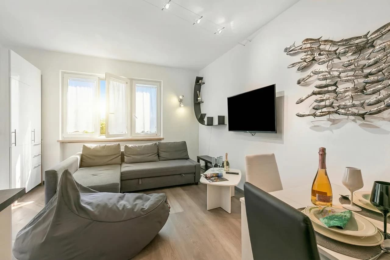 Lake and Mountain View Apartment in Malcesine photo 2