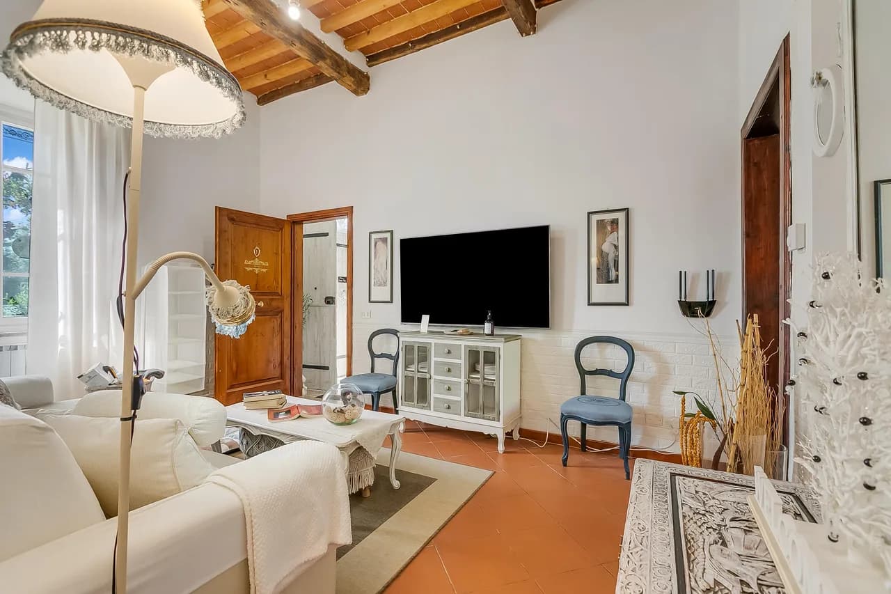 Romantic Apt Jacuzzi,Private Garden & Pet Friendly photo 3