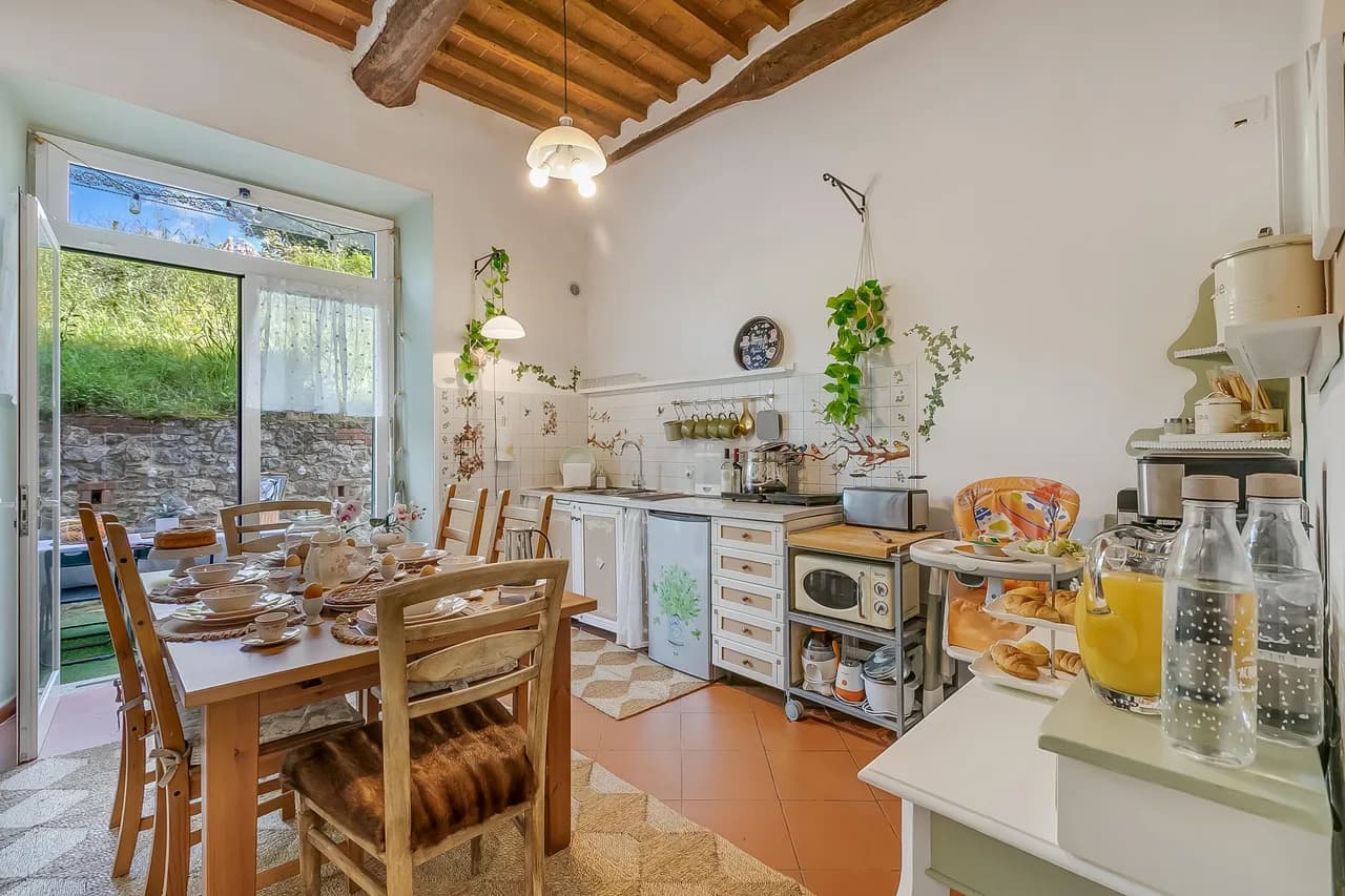 Romantic Apt Jacuzzi,Private Garden & Pet Friendly photo 4