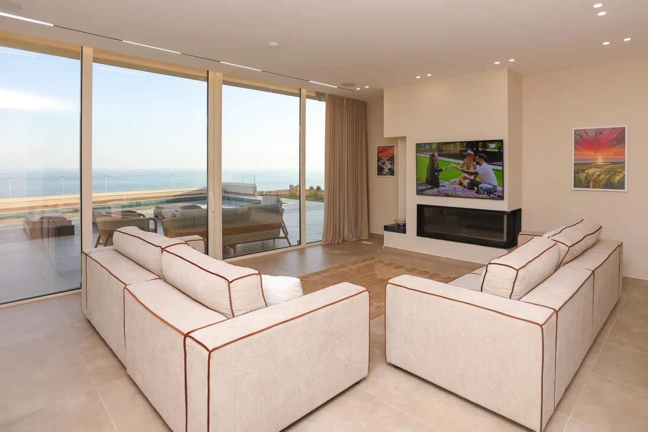 Panoramic Sea View Villa in Vlore photo 4