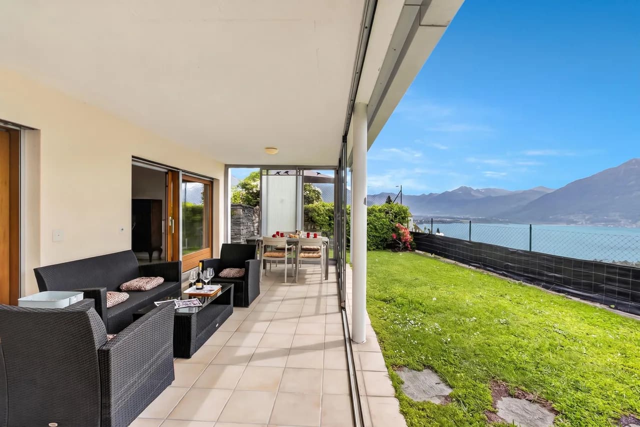 Panoramic Lake View Apartment in Locarno Monti