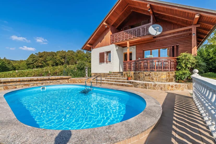 Pool Chalet Adonis w/ Panoramic Views