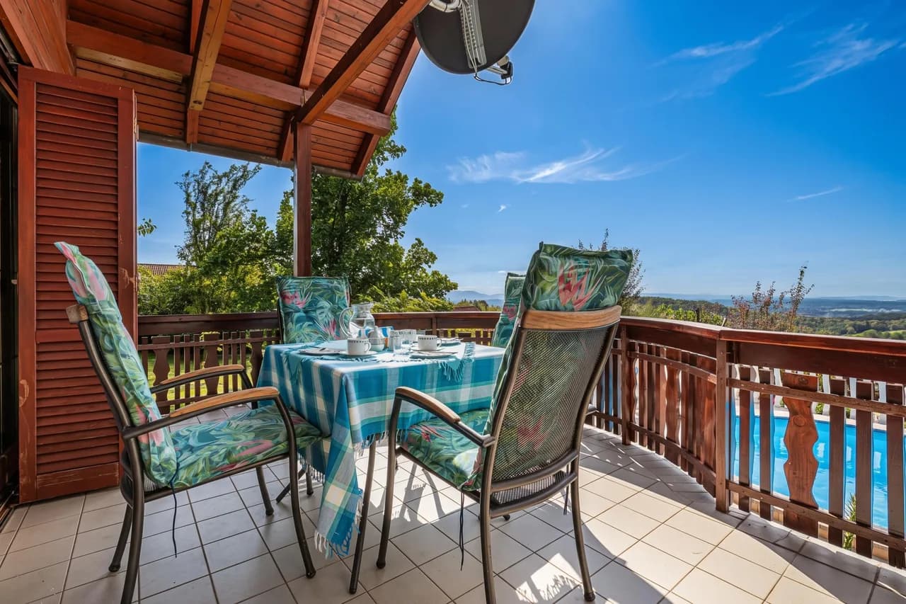 Panoramic View Vacation Home in Semič photo 2