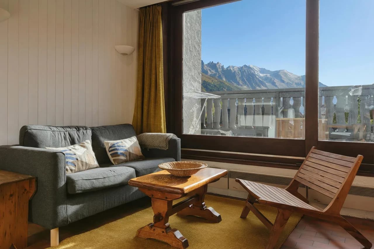 La Maison De Montroc Family-Holidays w/4BR, Sleeps 8