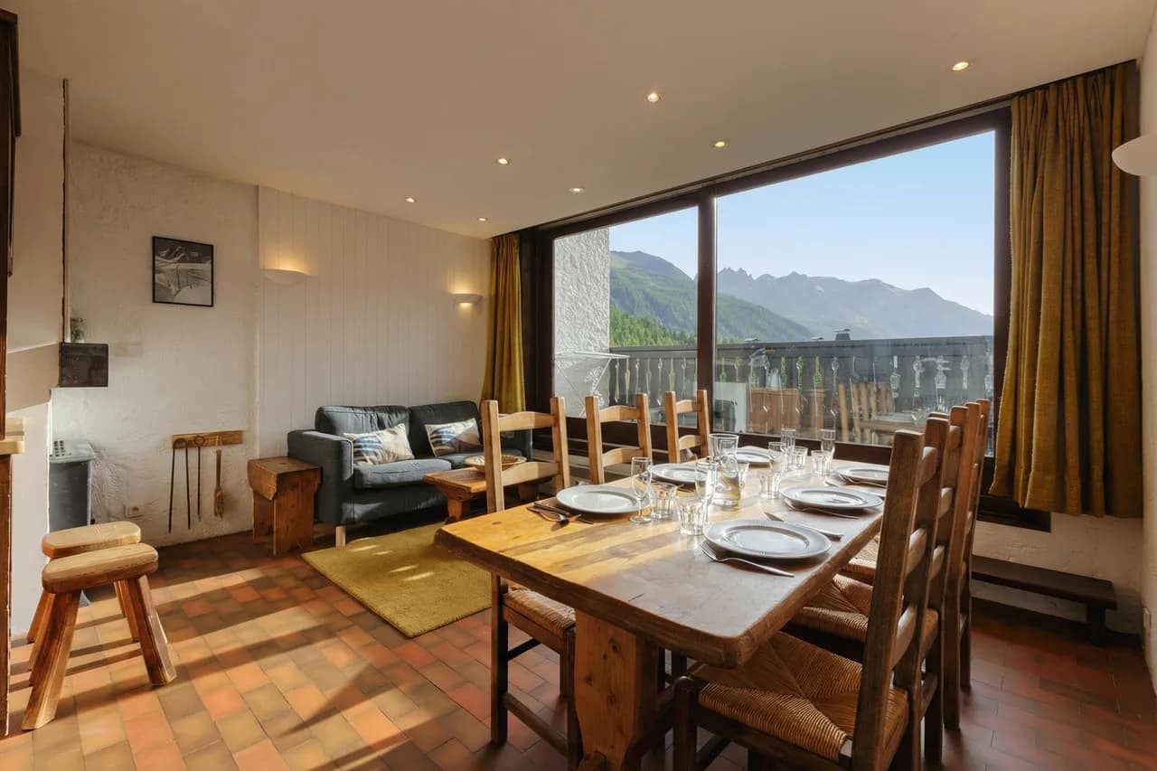 La Maison De Montroc Family-Holidays w/4BR,  Sleeps 8 photo 3