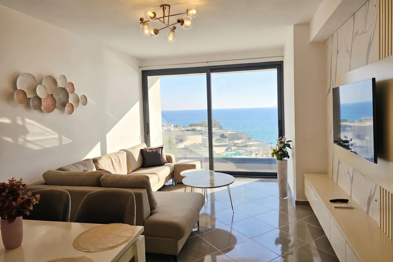 Sunset Luxury Apartment /w Panoramic Sea View