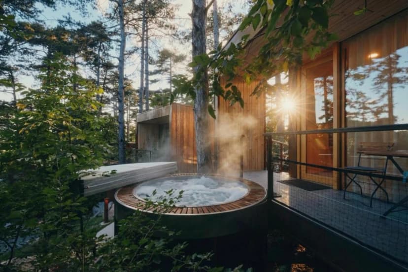 Theodosius Glamping Comfort & Hot Tub