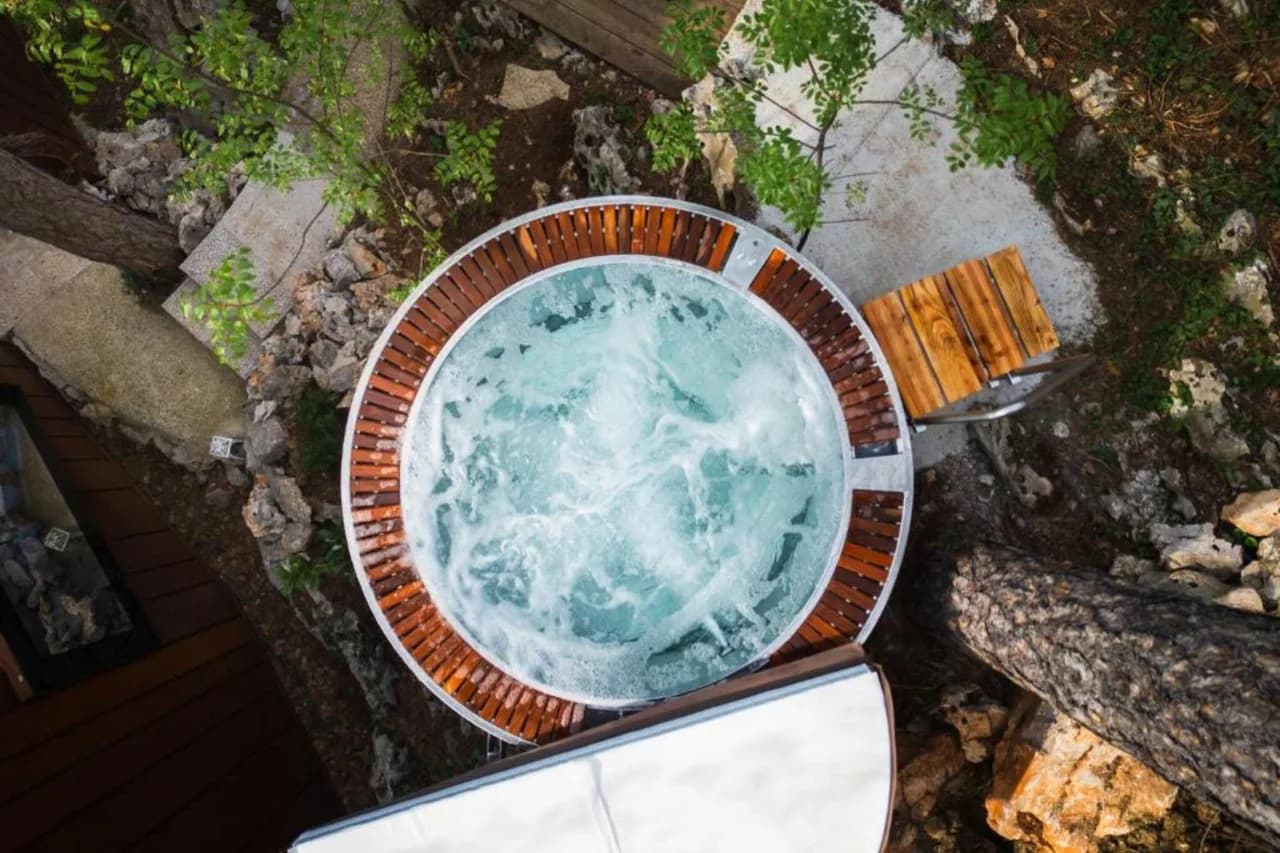Luxurious Hot Tub Mobile-Home in Vipava photo 2
