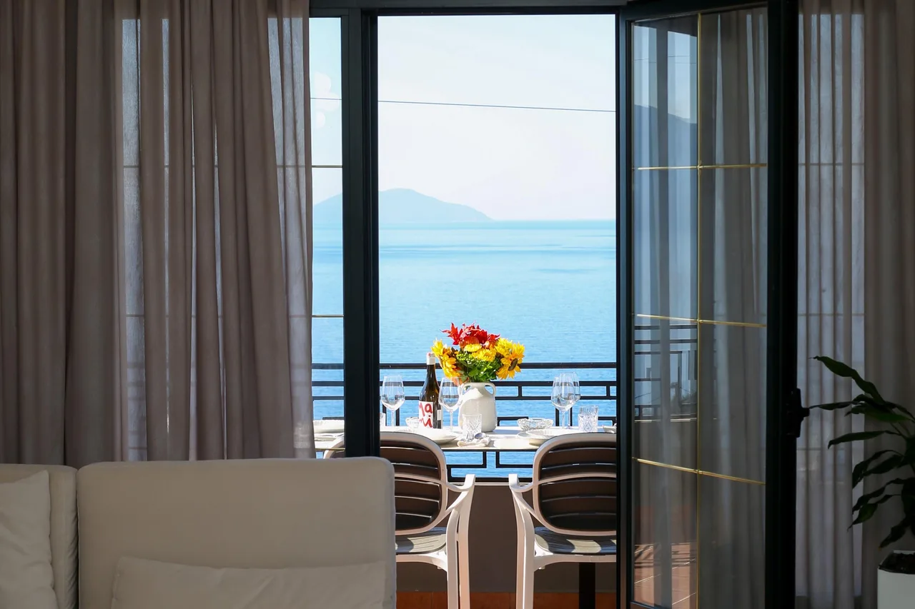 Sea View Villa with Garden in Vlore photo 2