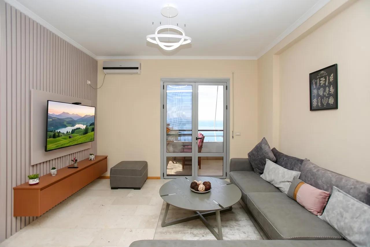 Vlora Sunset Apartment /w Balcony & Sea View photo 2
