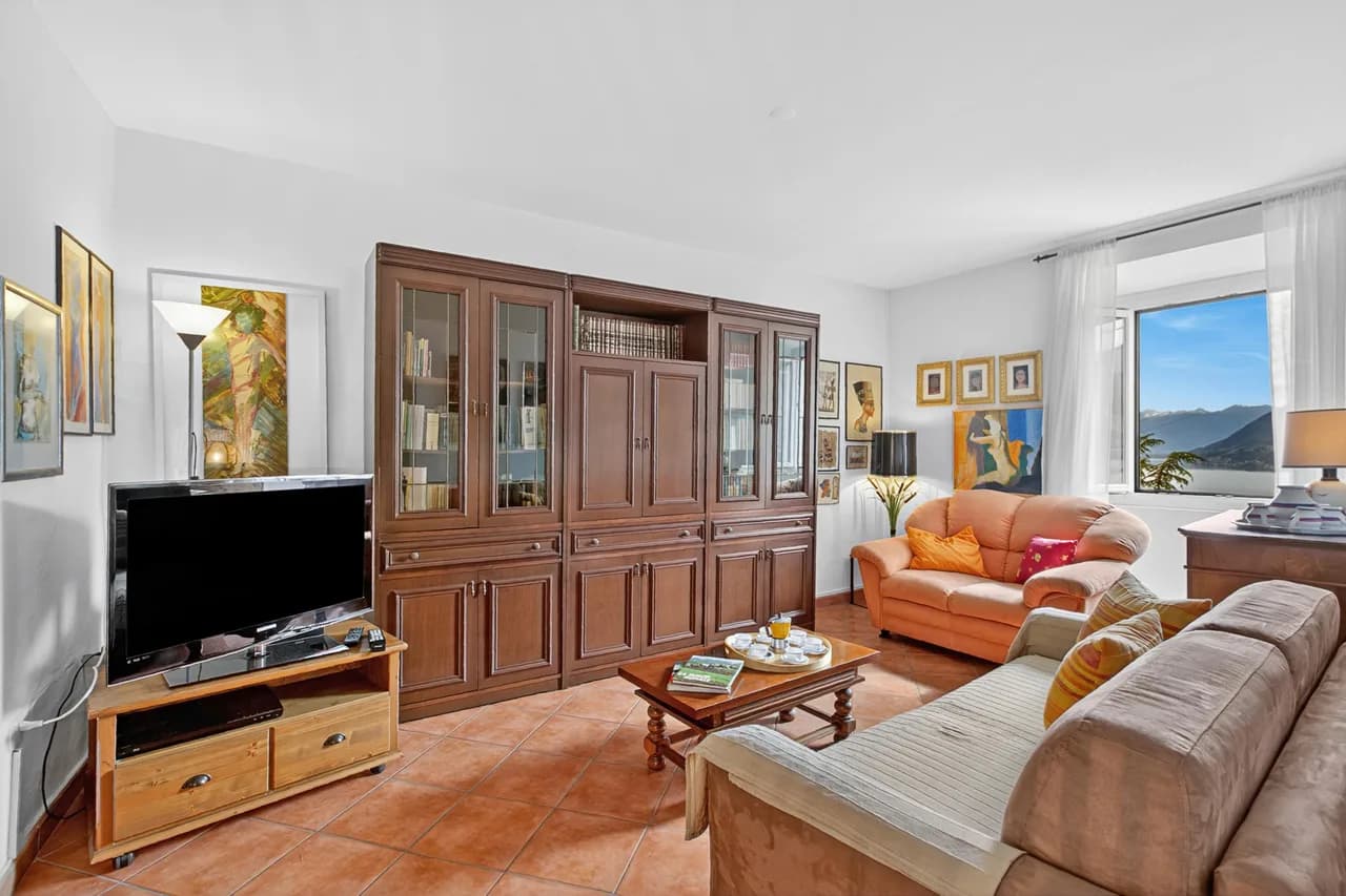 Scenic Lakeview Apartment in Brissago, Ticino photo 3