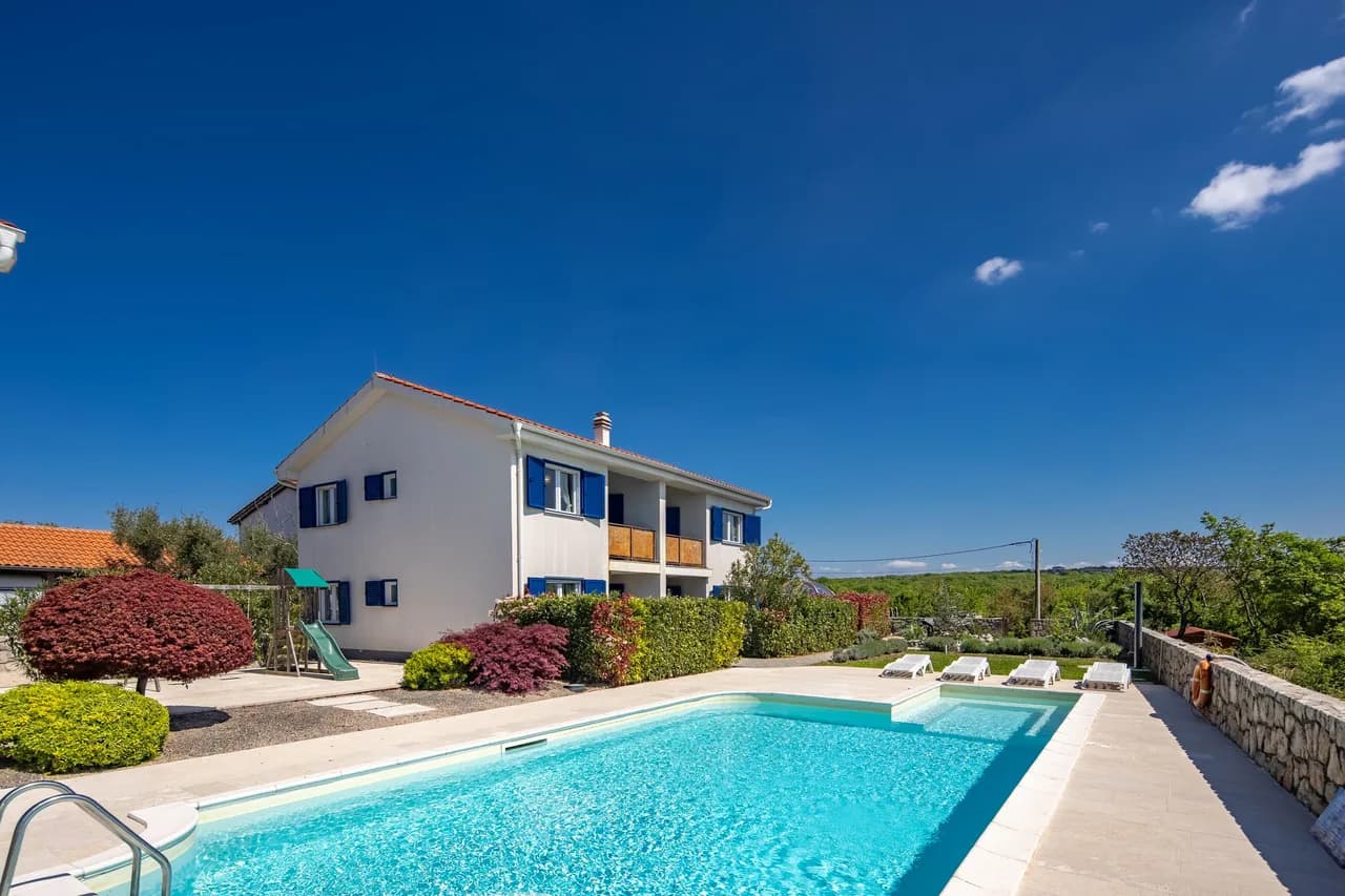 Wabi Sabi Apt1 Pool & Garden