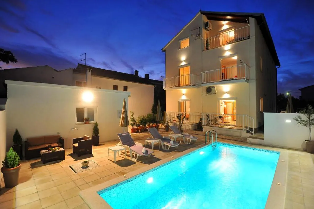 Scenic Pool Apartment in Zadar photo 2