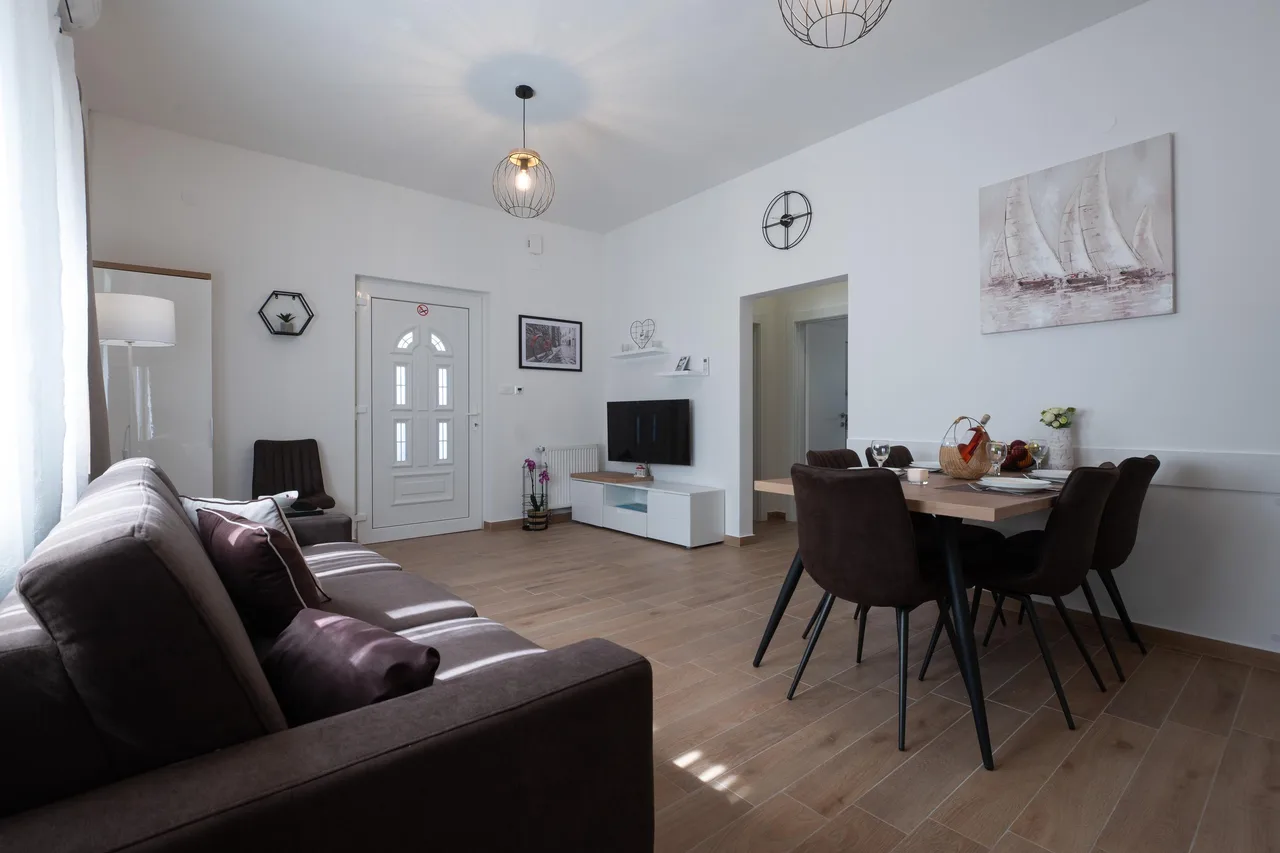 Scenic Pool Apartment in Zadar photo 4