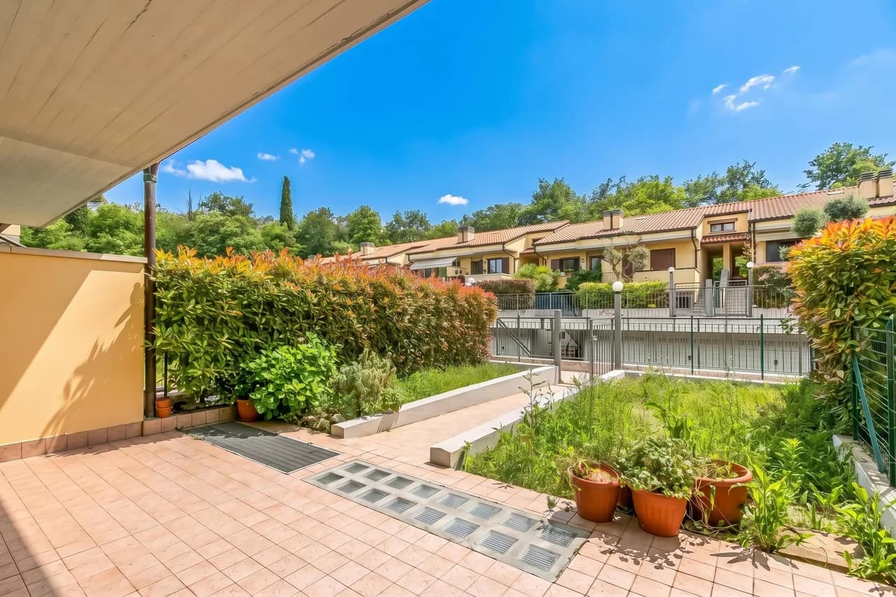 Juliette House: Shared Pool & Relax photo 4