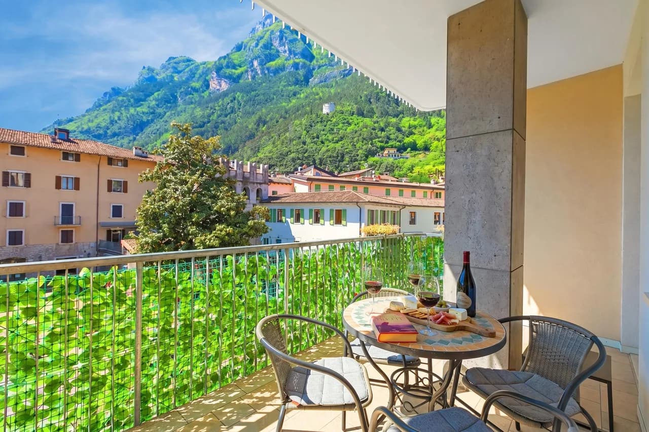 Lakeside Modern Apartment in Riva del Garda photo 2