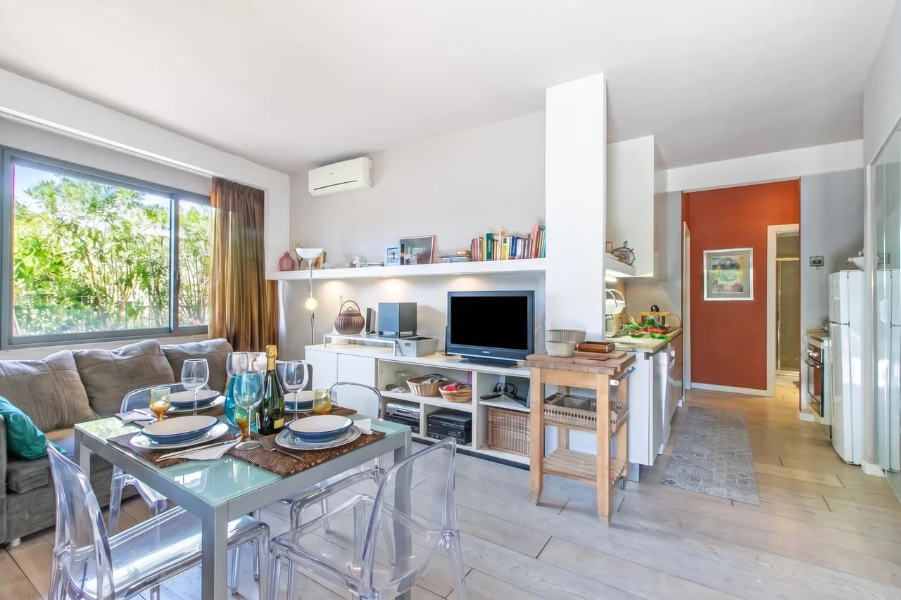 Charming Apartment with Private Garden in Torre del Lago photo 2