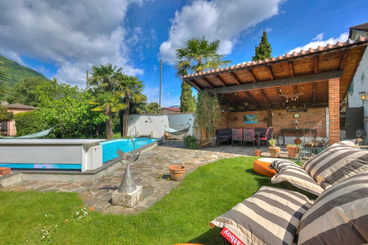 Secluded Garden Villa in Ticino photo 2