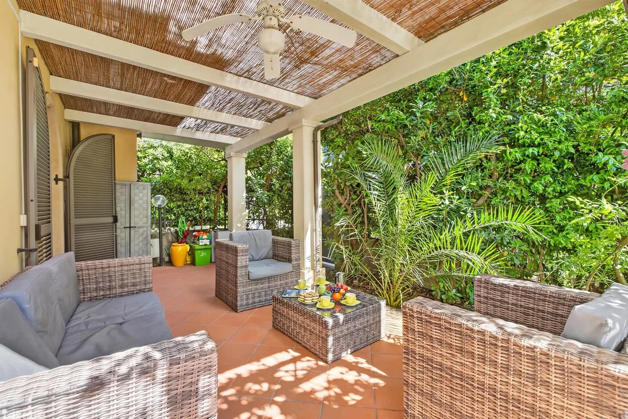 Charming Garden Apartment in Marina di Massa