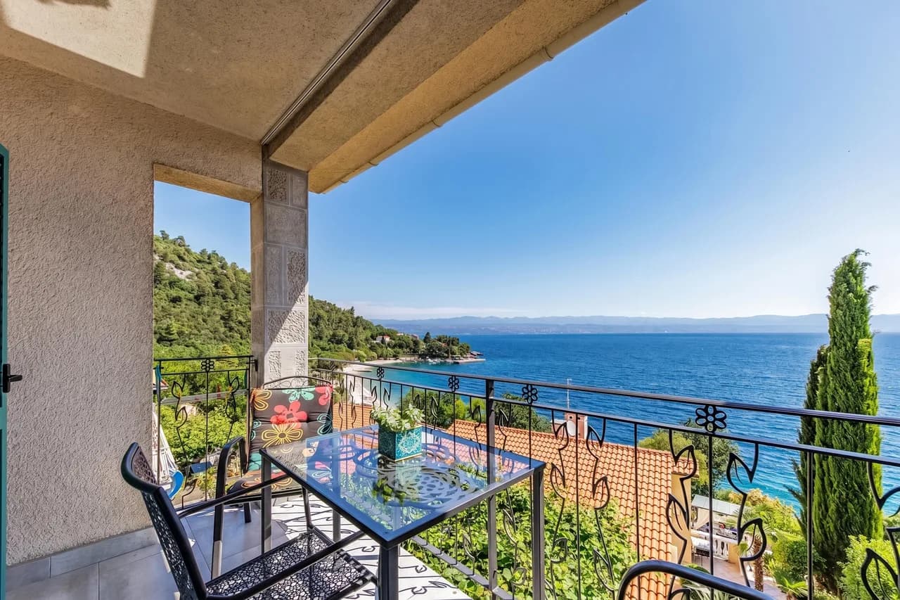 Beachside Villa Mia Apartment 1
