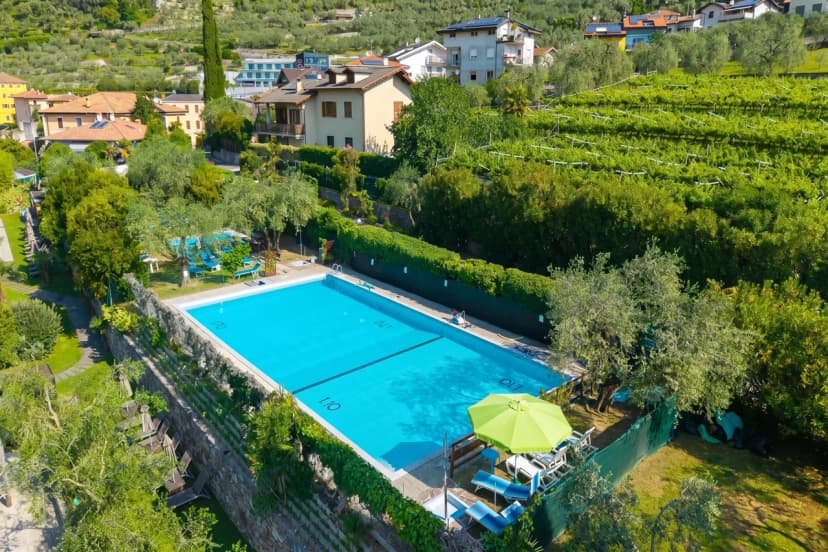 Lagotissimo 17 - Apartment with Balcony View and Pool