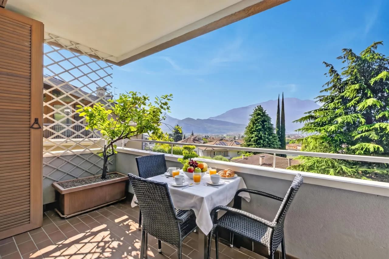 Lagotissimo 17 - Apartment with Balcony View and Pool photo 2
