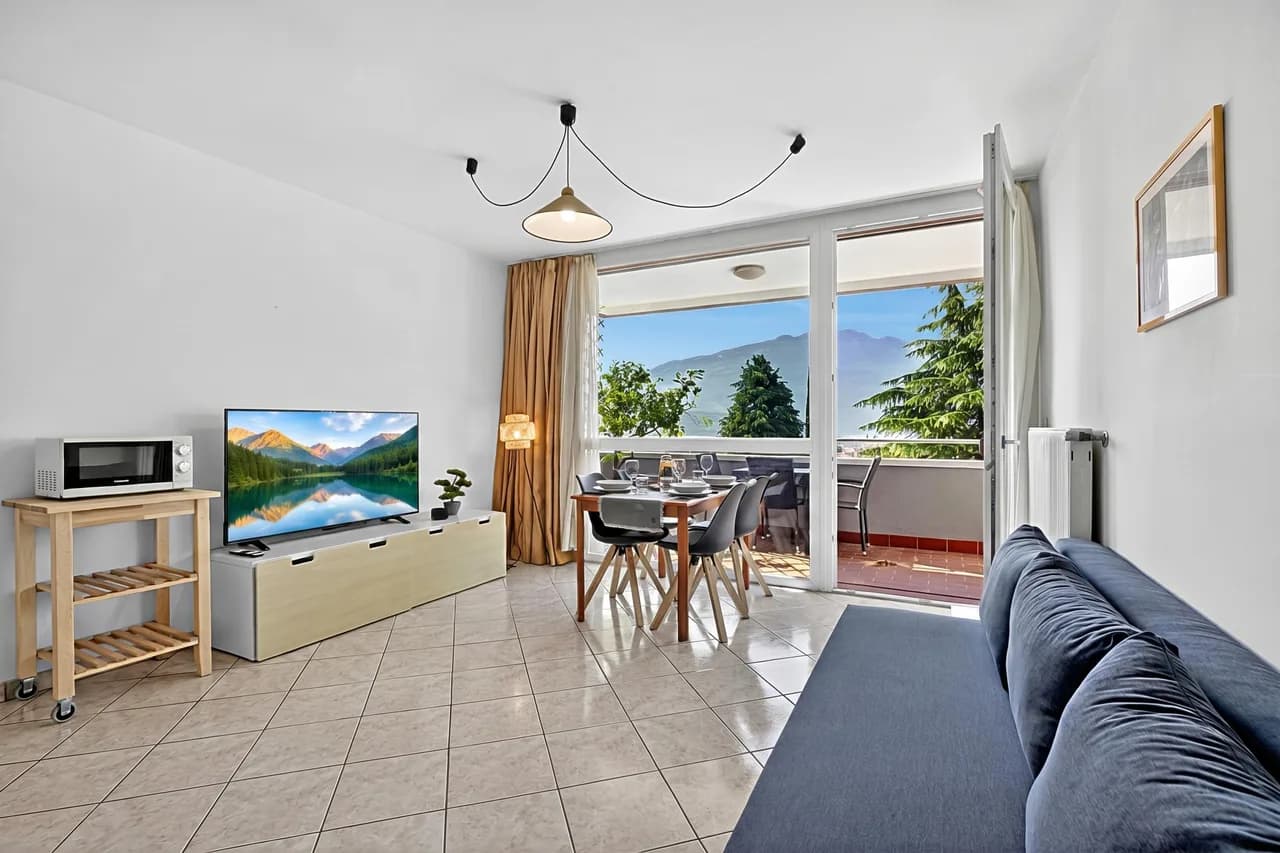 Lagotissimo 17 - Apartment with Balcony View and Pool photo 4