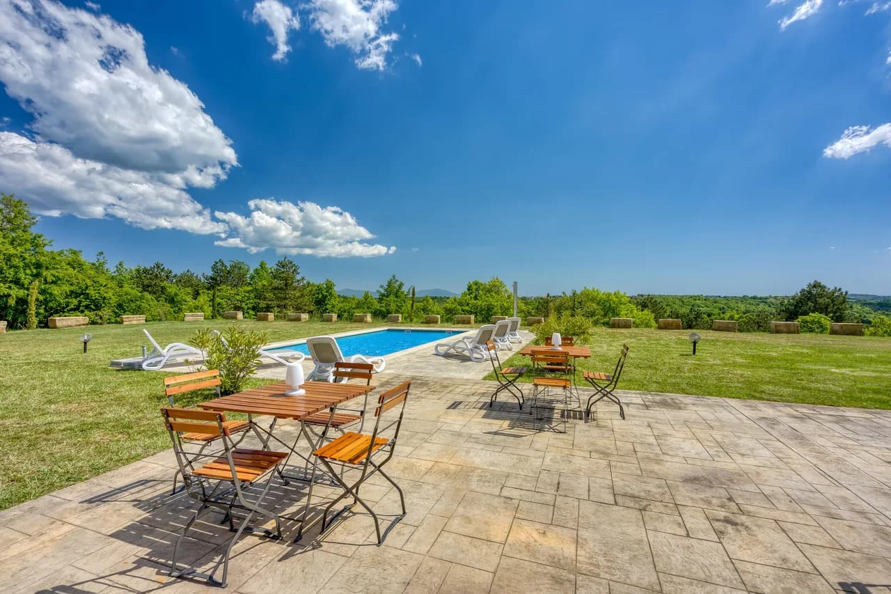 Tranquil Poolside Studio in Gračišče photo 2