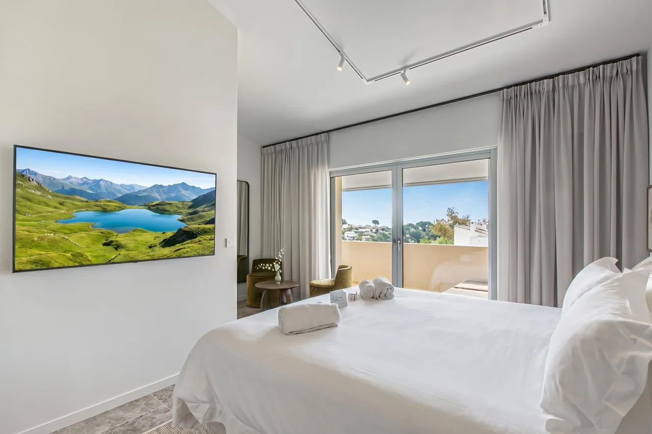 Charming Coastal-View Apartment in Provence Alpes Cote Dazur photo 4