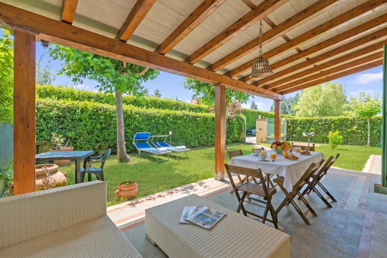 Charming Garden Vacation Home in Forte dei Marmi photo 2