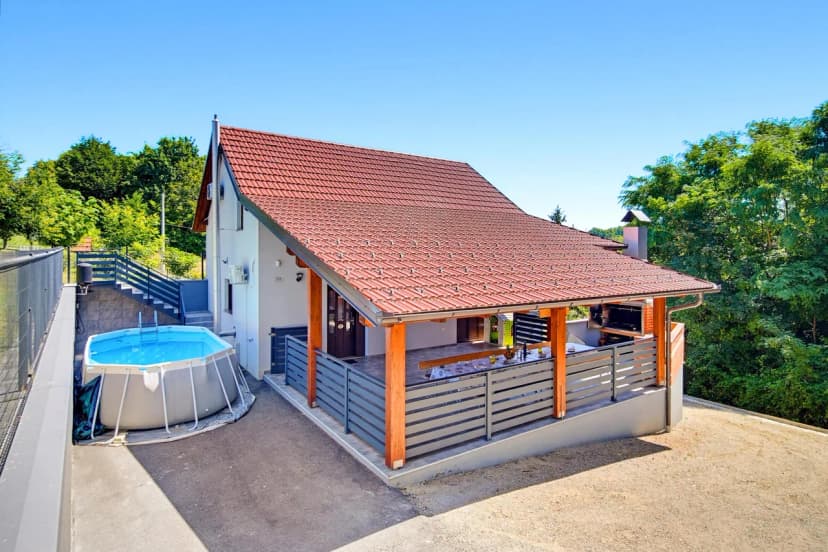Greenwood Retreat With Hot Tub & Sauna