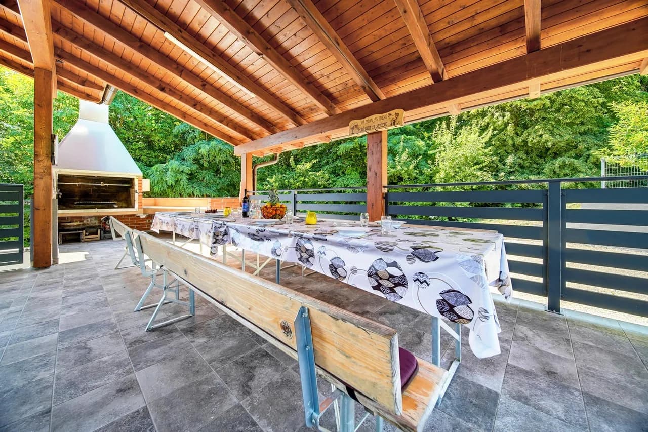 Greenwood Retreat With Hot Tub & Sauna photo 3