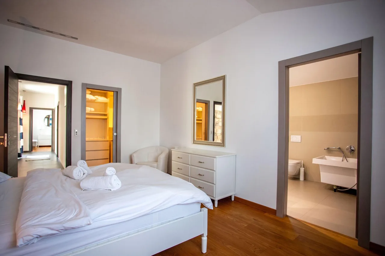 Villa Lara With Pool Walk To Sea photo 5