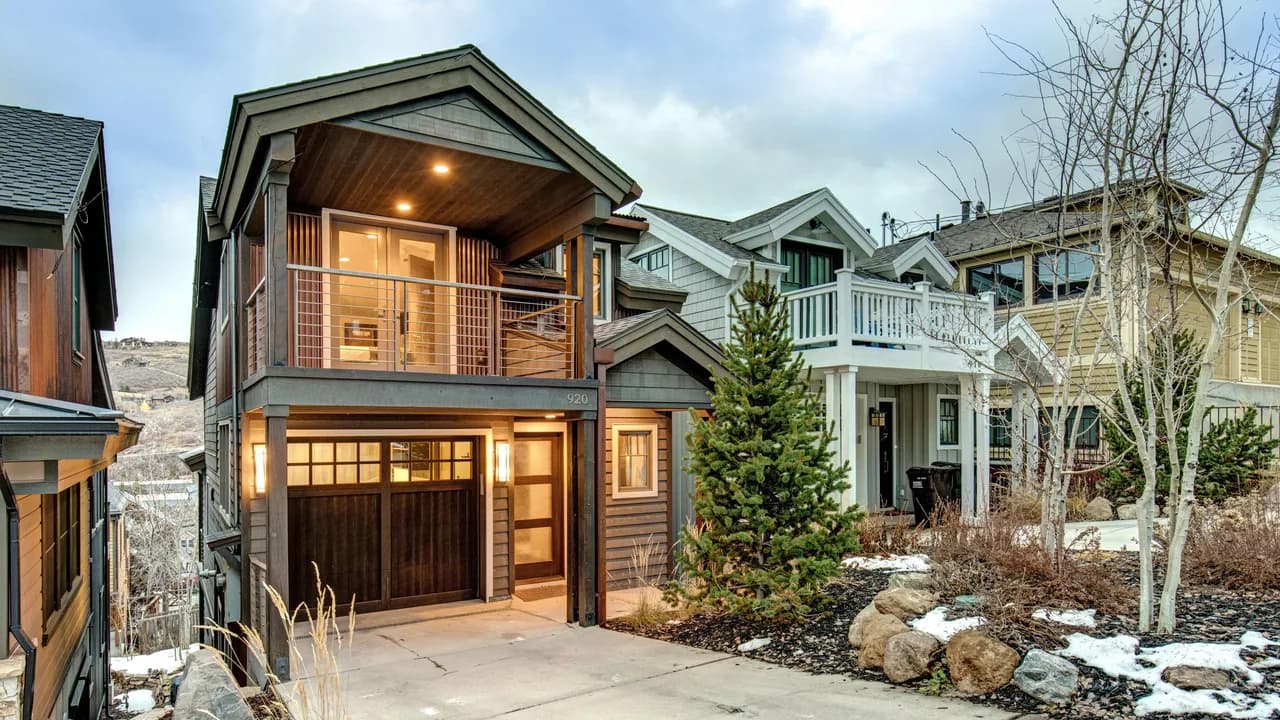 920 Modern Mountain Escape in the Heart of Park City photo 3