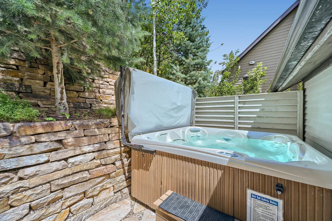 Luxury 6 Bedroom Old Town Escape Near Skiing and Dining 80 photo 4