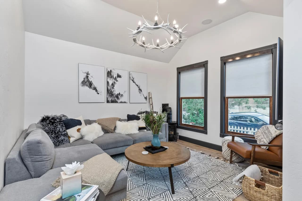 Spacious Park City Retreat Near Main Street and Skiing 909