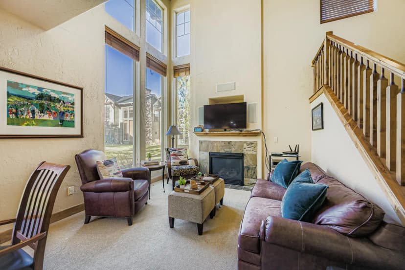 Trade the Office for Mountains at Foxpoint Townhouse 6180
