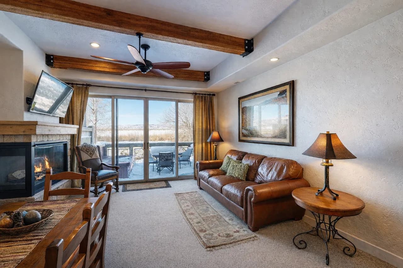 36 Newpark Cozy Creekside Stay at Canyons Village