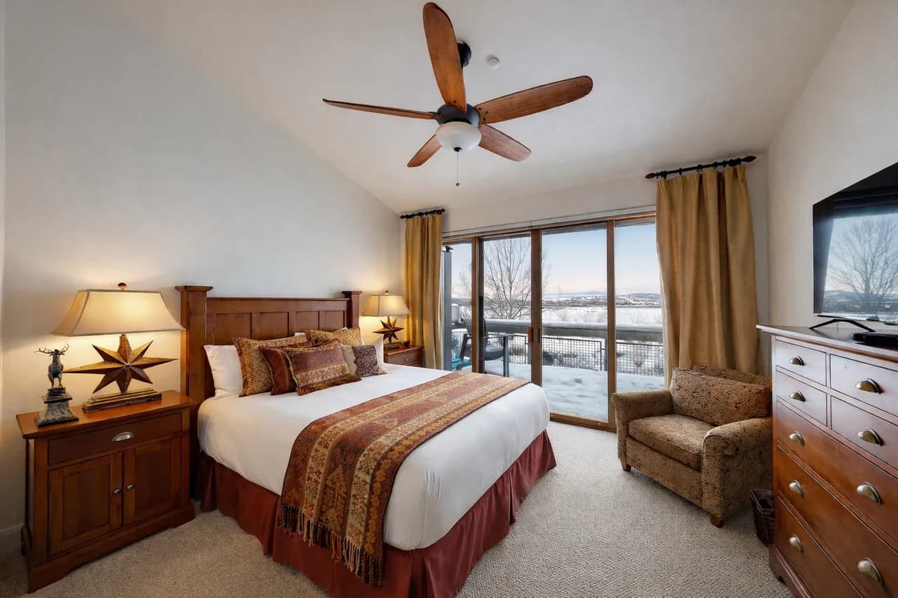 36 Newpark Cozy Creekside Stay at Canyons Village photo 5
